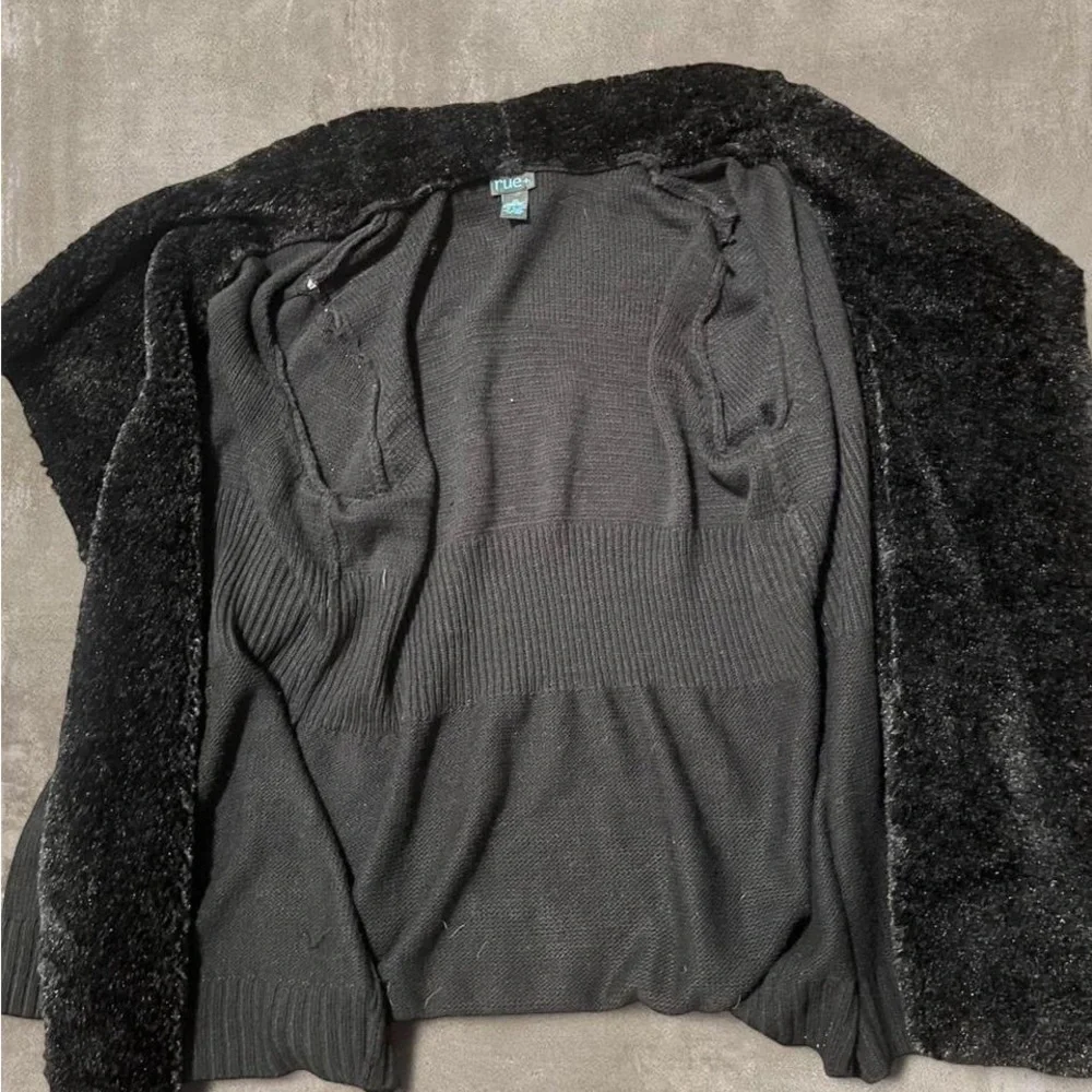 Rue21 Black Cardigan Sweater Women’s 3X Faux Fur Collar Open Front Cozy - Picture 3 of 5